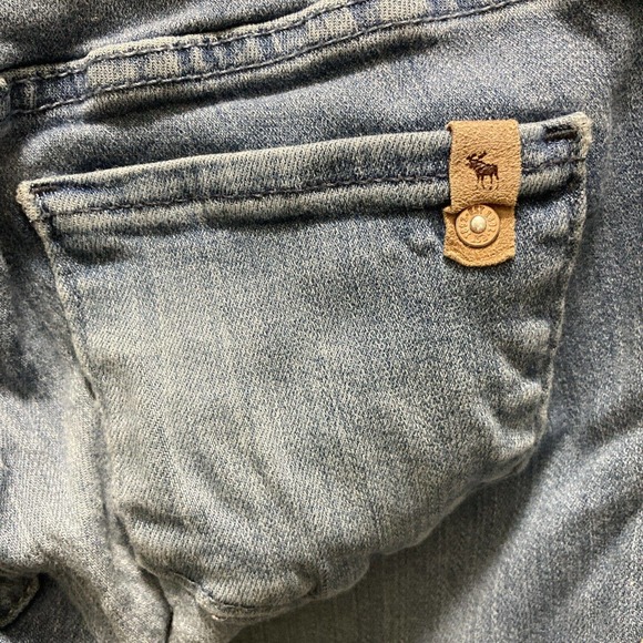 Abercrombie Girls Distressed Jeans 11/12 slim Pull-On Jean Leggings Light Blue - Picture 4 of 11